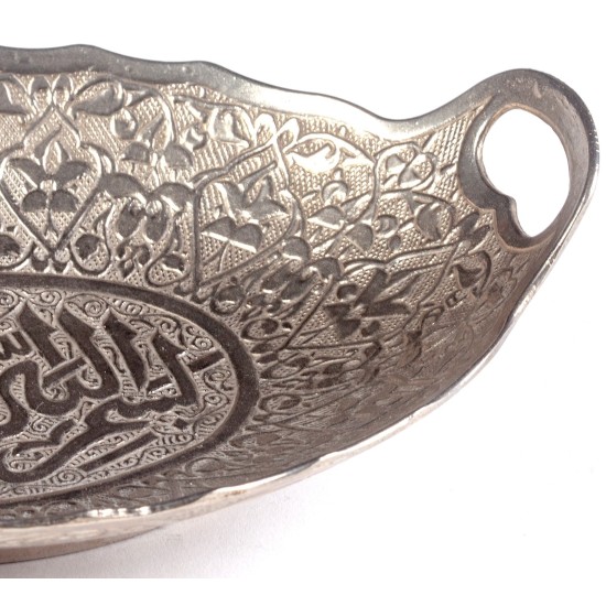 SILVER-LOOKING SPECIAL PATTERNED, HANDLE, FOOTED, EDGED, OVAL HAND-CRAFTED CANDY 